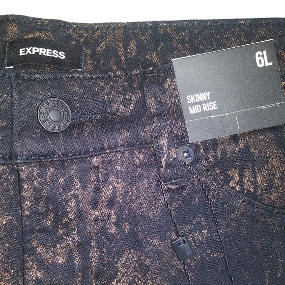 NWT Women's Express Skinny Mid Rise Jeans Size 6L Black With Metallic Pattern - Picture 2 of 11
